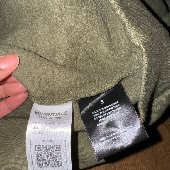 Selling this brand new fear of god essentials sweatshirt. - Picture 6 of 7